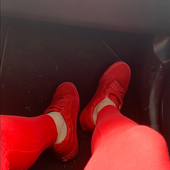 Meet your Posher, Lauren - Picture 1 of 1